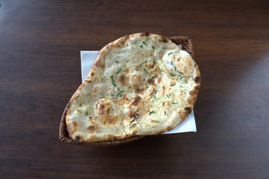 UKIndiaBistro_GarlicNaan